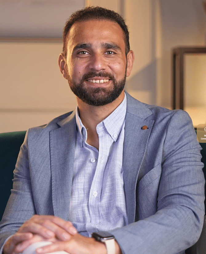 Consultant Mr Sharif